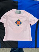 Babyshirt mit Vereinslogo in rosa