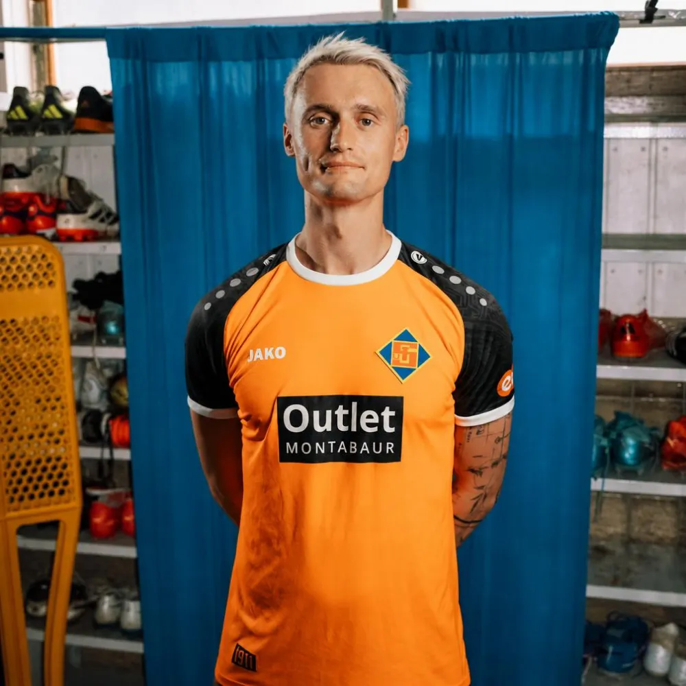 iconic_orange_1.webp